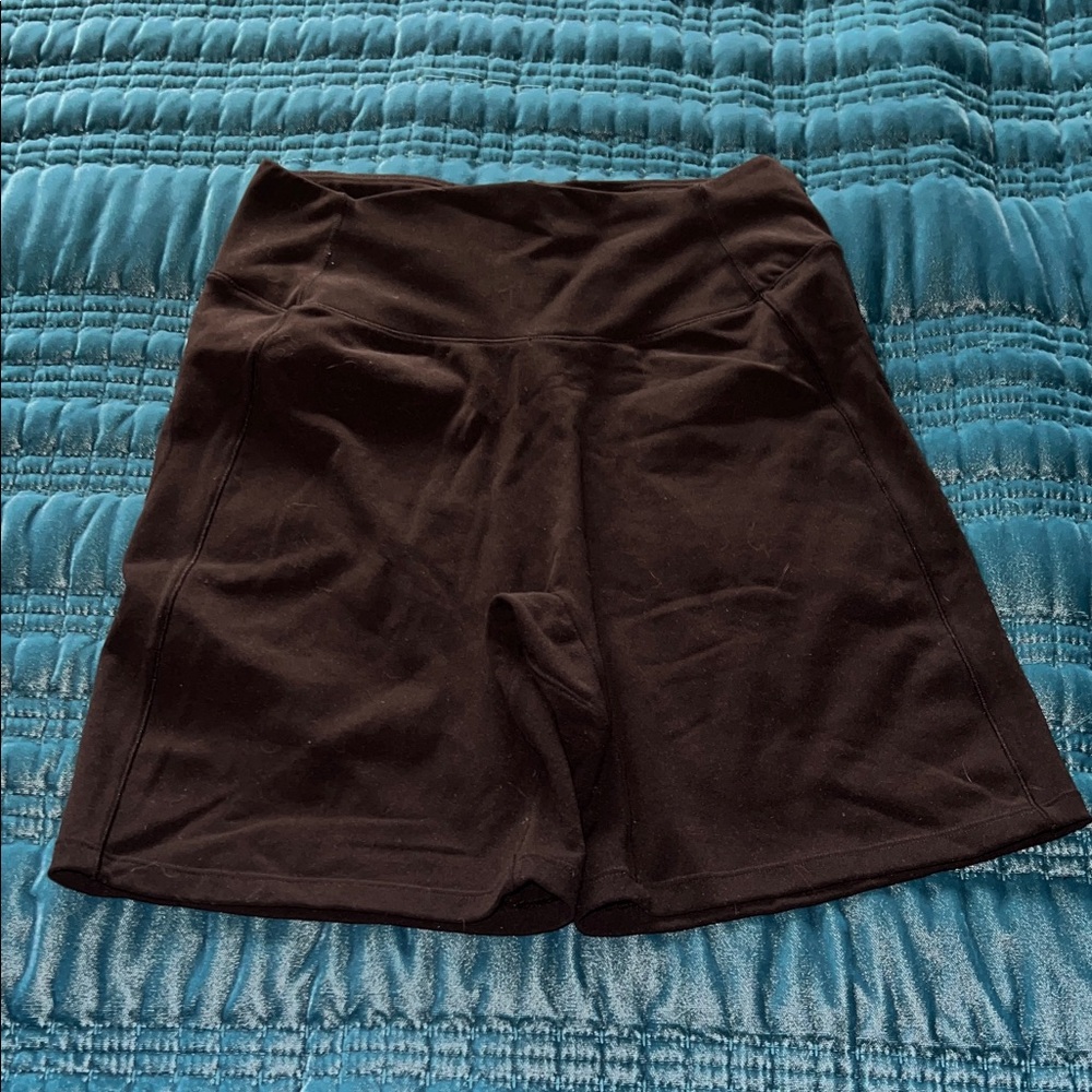 L Buffbunny Silhouette Shorts